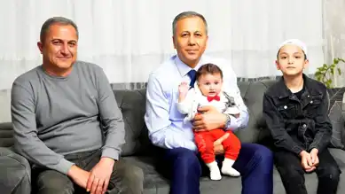 Bakan Yerlikaya, Köpek Saldırısına Uğrayan Tunahan'ı Ziyaret Etti